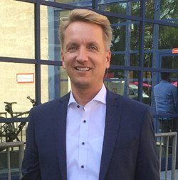 Herr Rösler Geschäftsführer Saturn Düsseldorf Königsstraße