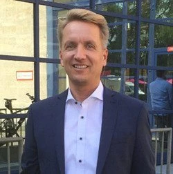 Herr Rösler Geschäftsführer Saturn Düsseldorf Königsstraße